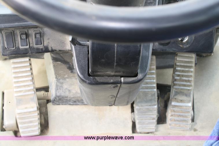 image for item A6680 1999 Caterpillar 980G wheel loader