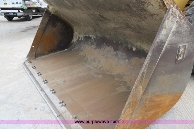 image for item A6680 1999 Caterpillar 980G wheel loader