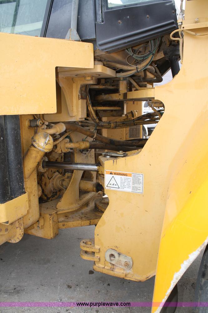 image for item A6680 1999 Caterpillar 980G wheel loader