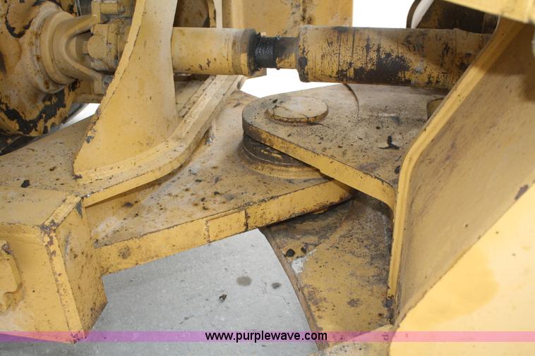 image for item A6680 1999 Caterpillar 980G wheel loader