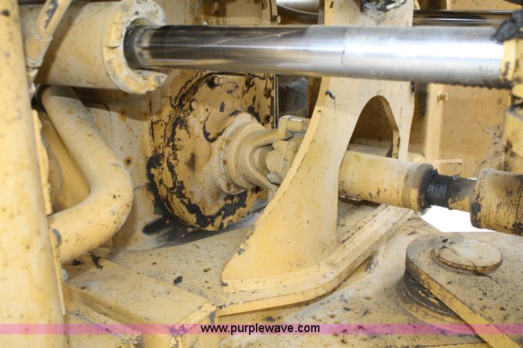 image for item A6680 1999 Caterpillar 980G wheel loader