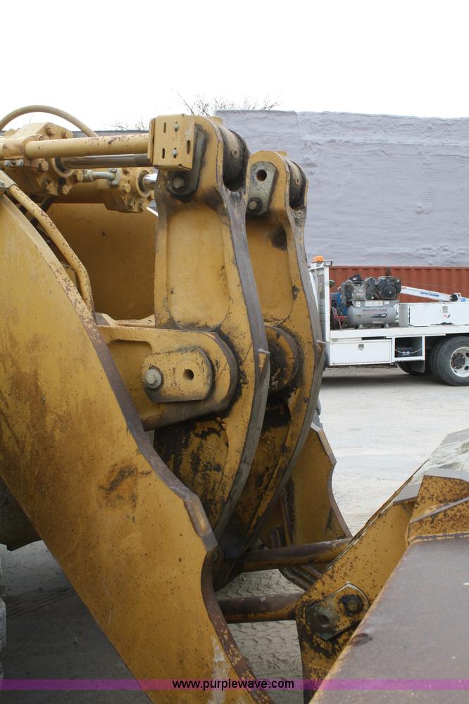 image for item A6680 1999 Caterpillar 980G wheel loader