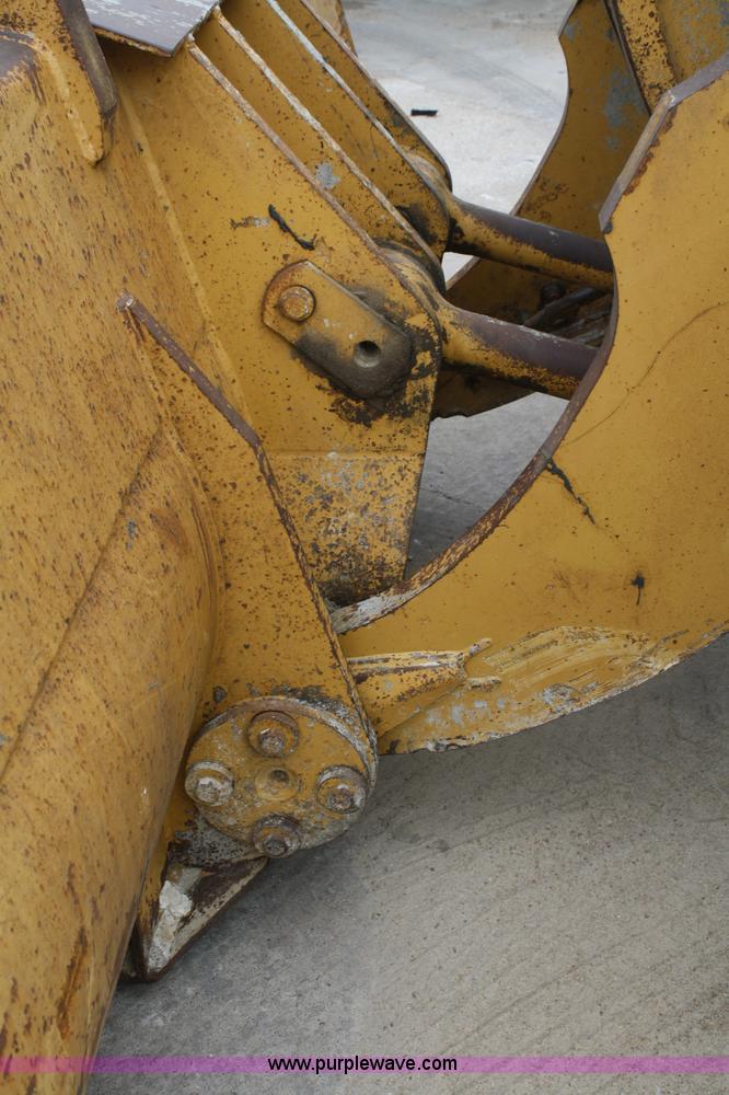 image for item A6680 1999 Caterpillar 980G wheel loader