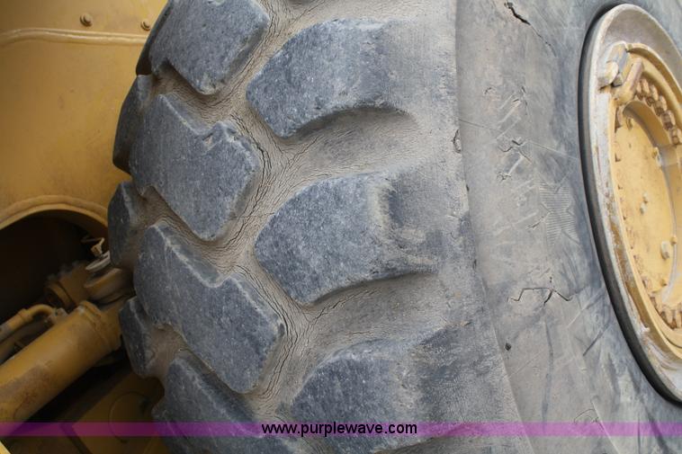 image for item A6680 1999 Caterpillar 980G wheel loader