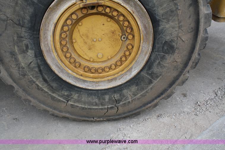 image for item A6680 1999 Caterpillar 980G wheel loader