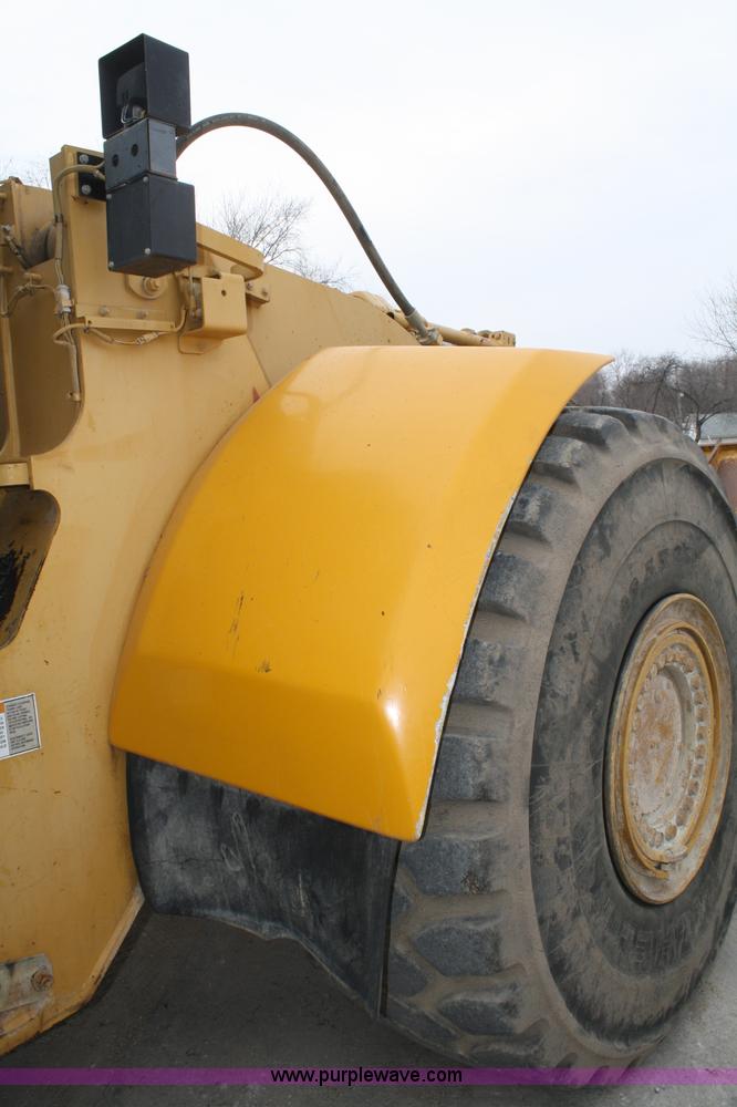 image for item A6680 1999 Caterpillar 980G wheel loader