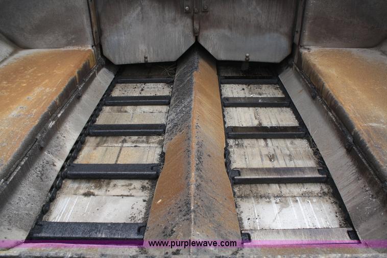 image for item A6683 1997 Cedarapids CR461 Grayhound series paver