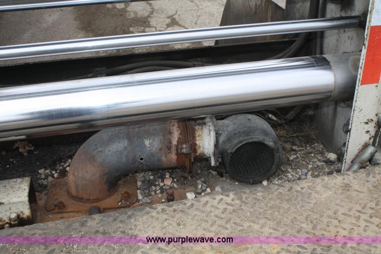 image for item A6683 1997 Cedarapids CR461 Grayhound series paver