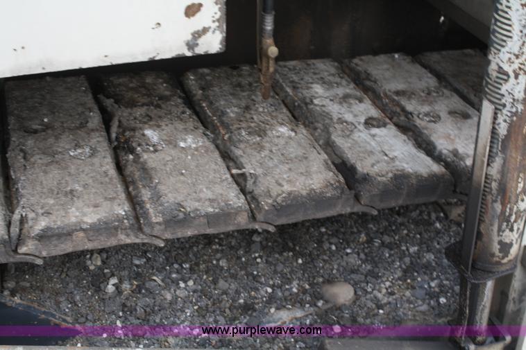 image for item A6683 1997 Cedarapids CR461 Grayhound series paver