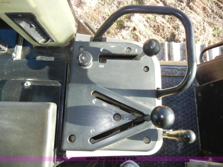 image for item A6707 2003 Caterpillar 953C track loader