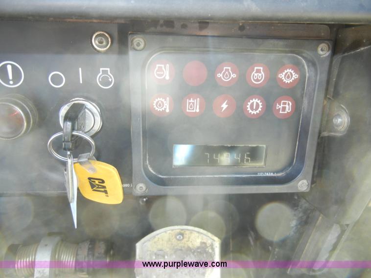 image for item A6707 2003 Caterpillar 953C track loader