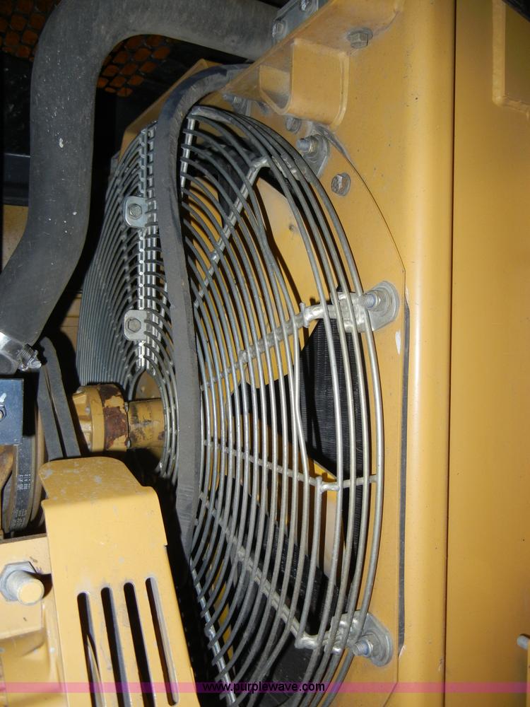 image for item A6707 2003 Caterpillar 953C track loader