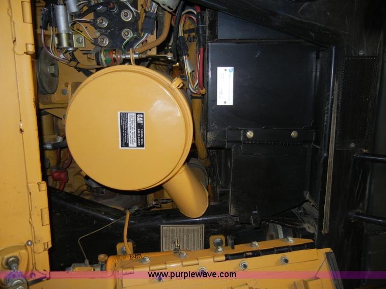 image for item A6707 2003 Caterpillar 953C track loader