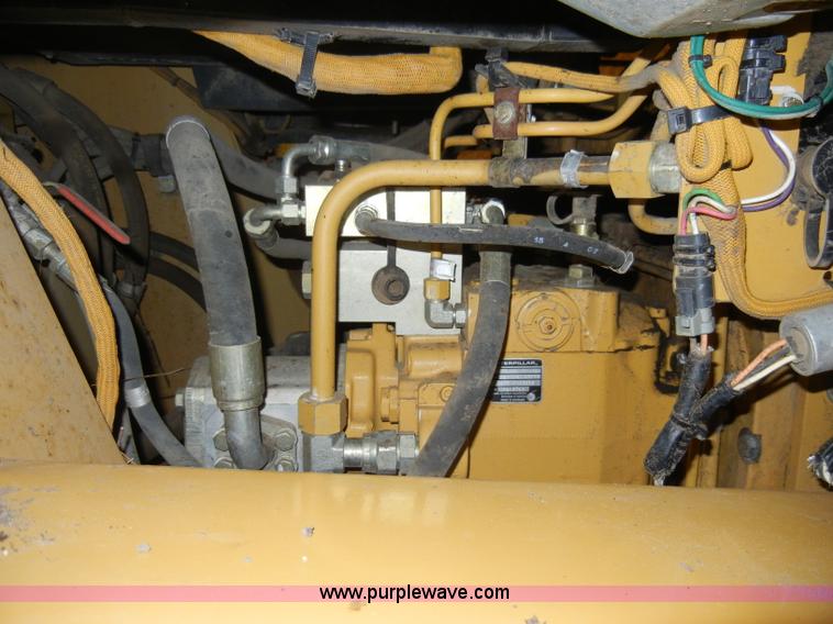 image for item A6707 2003 Caterpillar 953C track loader