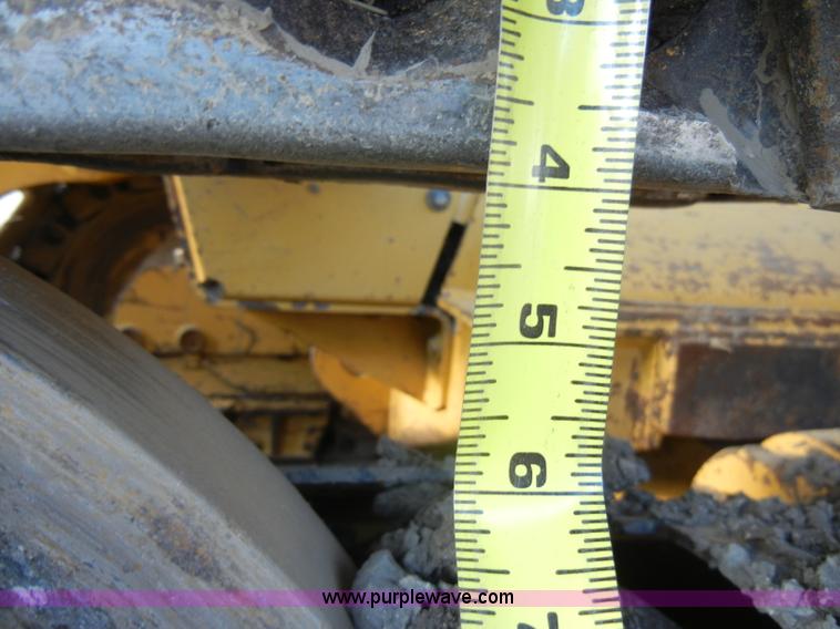 image for item A6707 2003 Caterpillar 953C track loader