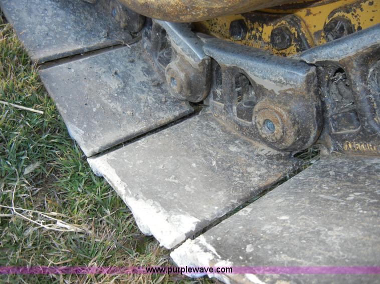 image for item A6707 2003 Caterpillar 953C track loader