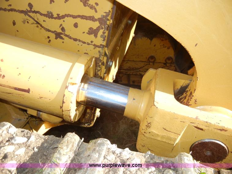 image for item A6707 2003 Caterpillar 953C track loader