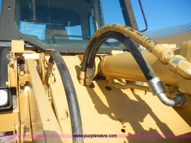 image for item A6707 2003 Caterpillar 953C track loader