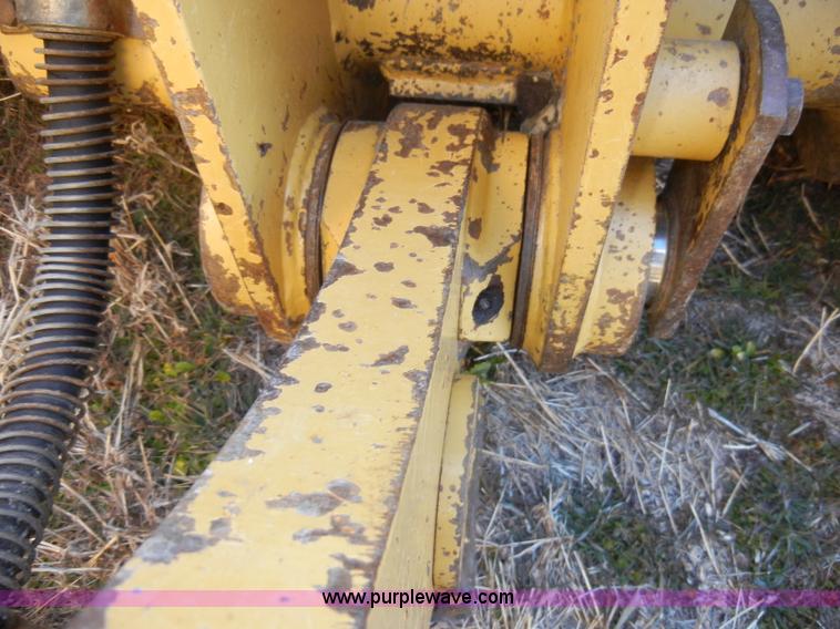 image for item A6707 2003 Caterpillar 953C track loader