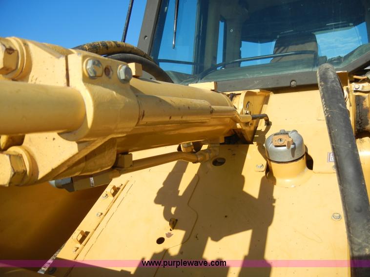image for item A6707 2003 Caterpillar 953C track loader