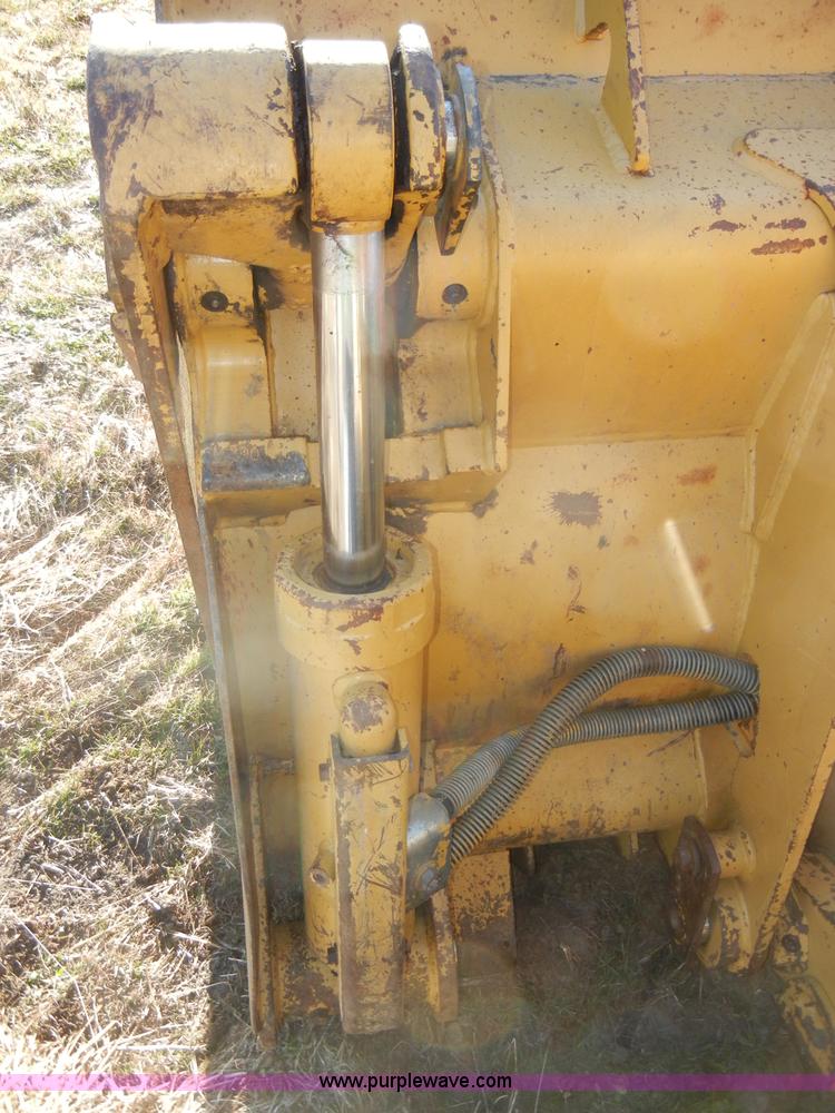 image for item A6707 2003 Caterpillar 953C track loader