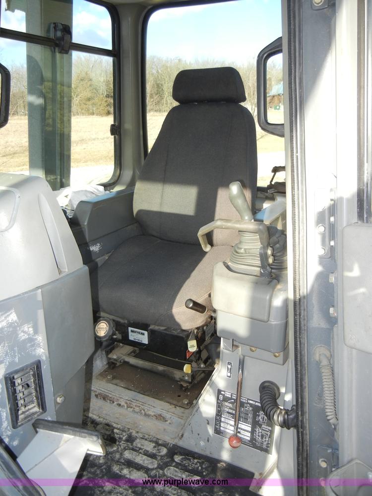 image for item A6708 2000 Komatsu D65PX dozer