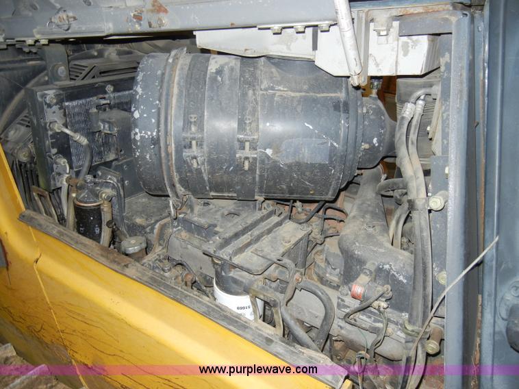 image for item A6708 2000 Komatsu D65PX dozer