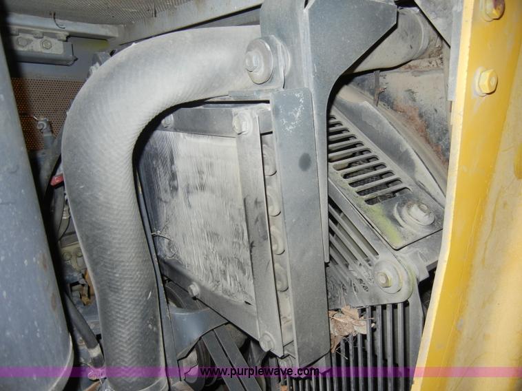 image for item A6708 2000 Komatsu D65PX dozer