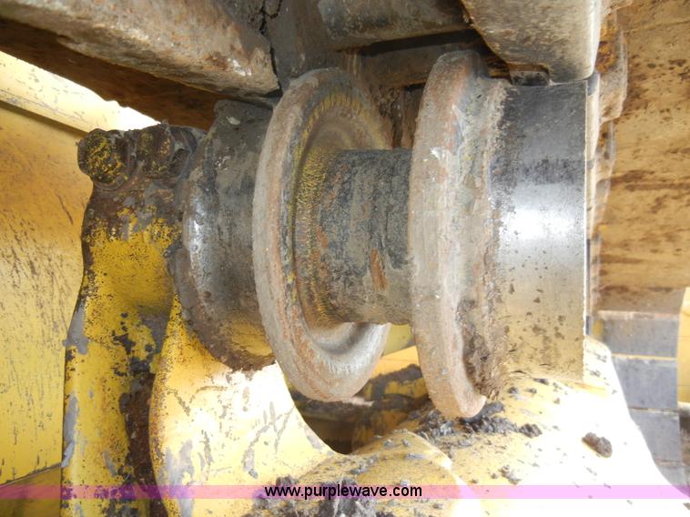 image for item A6708 2000 Komatsu D65PX dozer