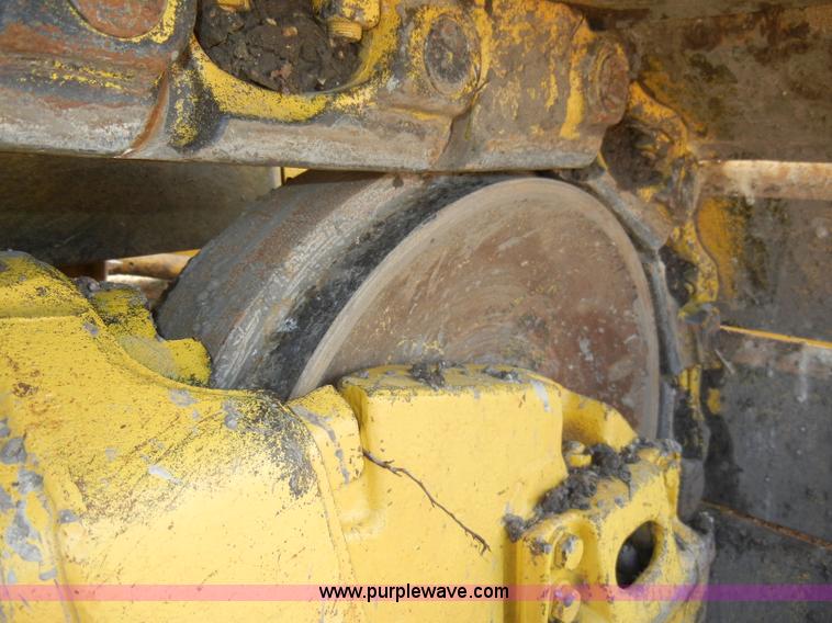 image for item A6708 2000 Komatsu D65PX dozer