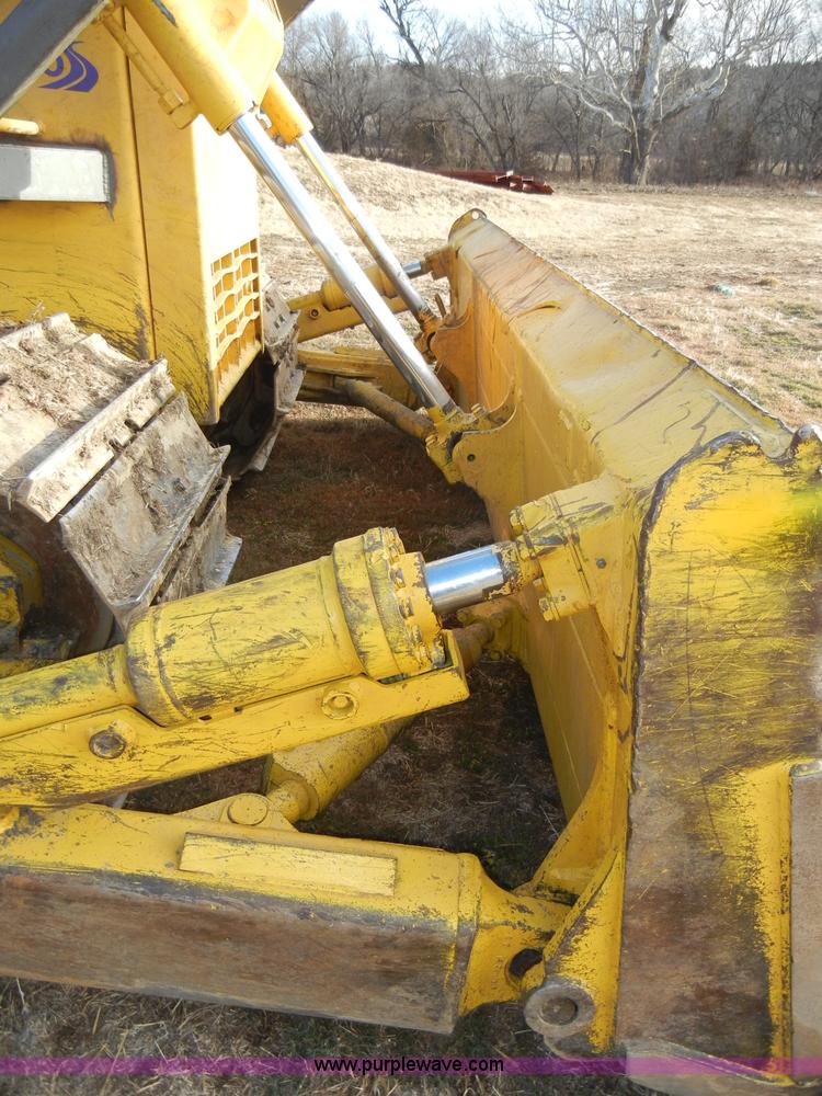 image for item A6708 2000 Komatsu D65PX dozer