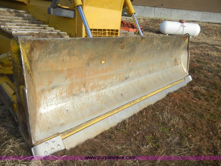 image for item A6708 2000 Komatsu D65PX dozer