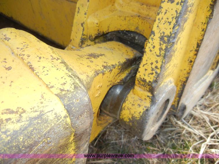 image for item A6708 2000 Komatsu D65PX dozer