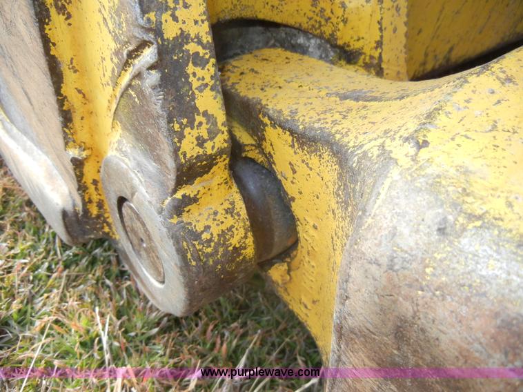 image for item A6708 2000 Komatsu D65PX dozer