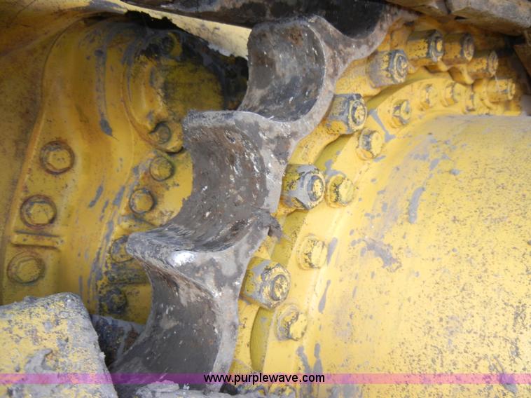 image for item A6708 2000 Komatsu D65PX dozer