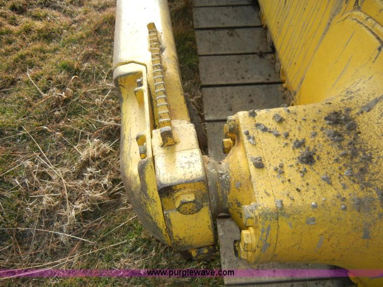 image for item A6708 2000 Komatsu D65PX dozer