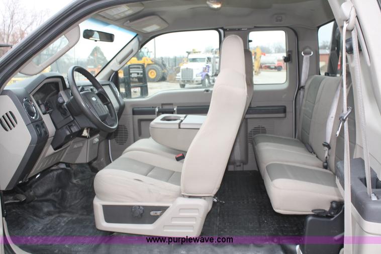 image for item A6709 2008 Ford F450 XLT Super Duty SuperCab pickup truck