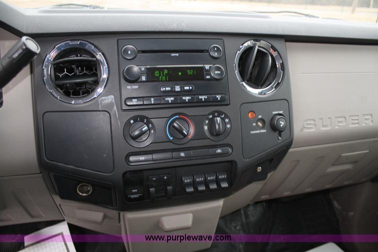 image for item A6709 2008 Ford F450 XLT Super Duty SuperCab pickup truck