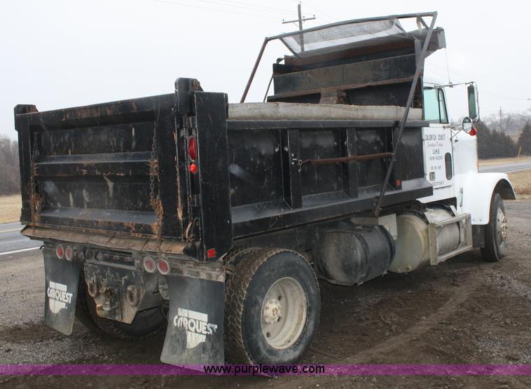 image for item A6762 1984 Freightliner FLC-42T dump truck