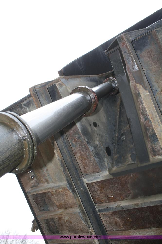 image for item A6762 1984 Freightliner FLC-42T dump truck