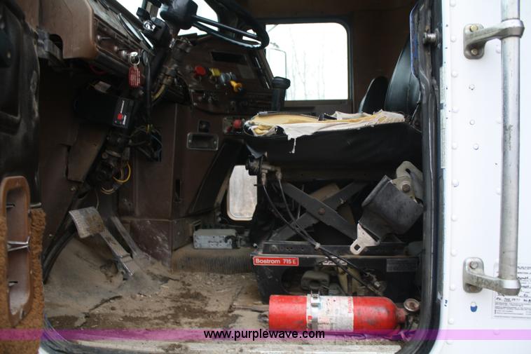 image for item A6762 1984 Freightliner FLC-42T dump truck