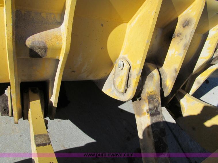 image for item A6764 1998 Komatsu WA450-3 wheel loader