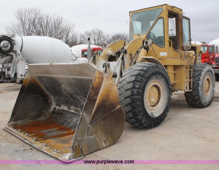 image for item A6768 1973 Caterpillar 966C wheel loader