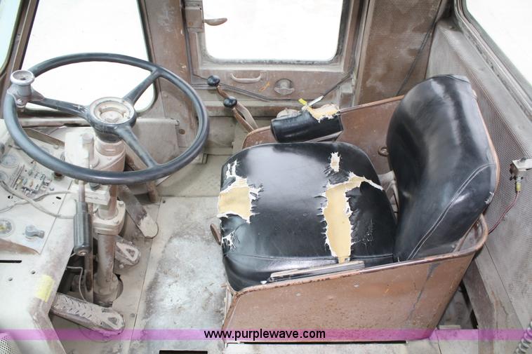 image for item A6768 1973 Caterpillar 966C wheel loader
