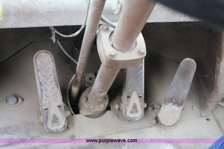 image for item A6768 1973 Caterpillar 966C wheel loader