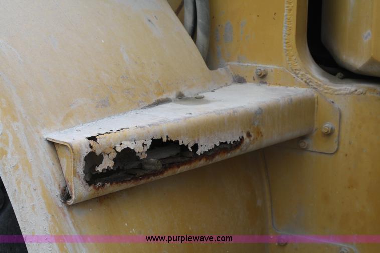 image for item A6768 1973 Caterpillar 966C wheel loader