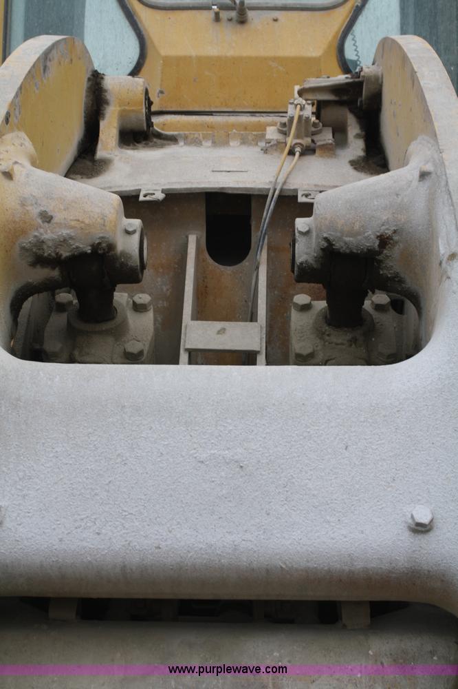 image for item A6768 1973 Caterpillar 966C wheel loader