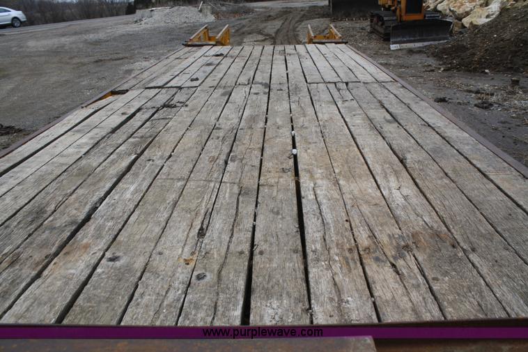 image for item A6770 1987 LZ 18KT double-axle trailer