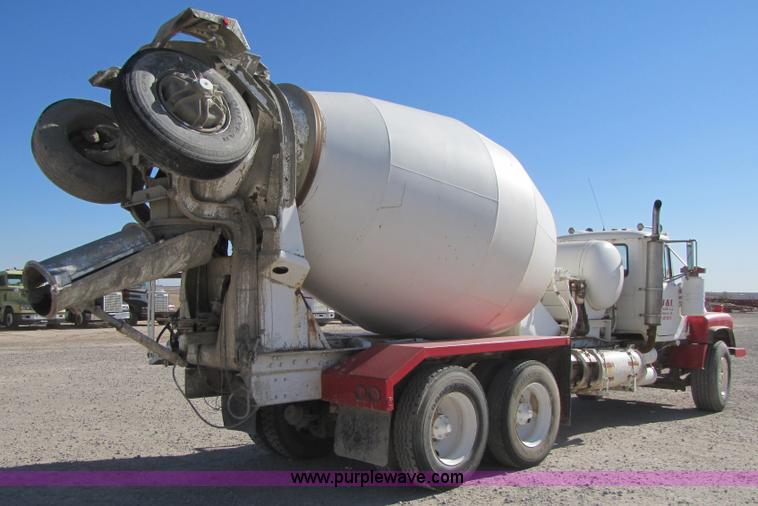 image for item B2122 1979 Mack RS6001 mixer truck