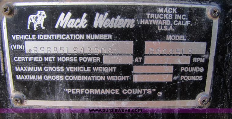 image for item B2122 1979 Mack RS6001 mixer truck